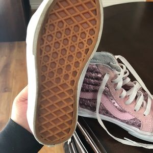 Pink vans for girls 😍😍😍🔥🔥🔥